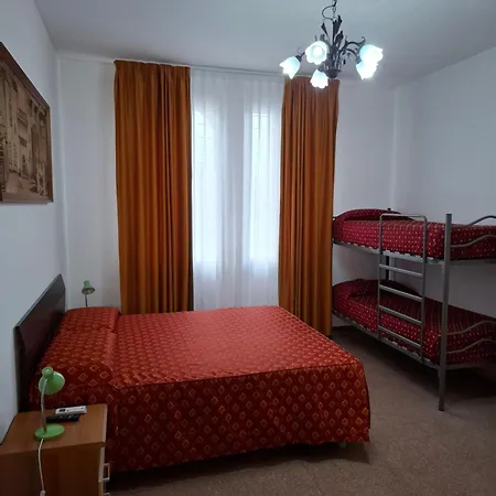 Locazione Turistica Sansevero Venice Отель типа 